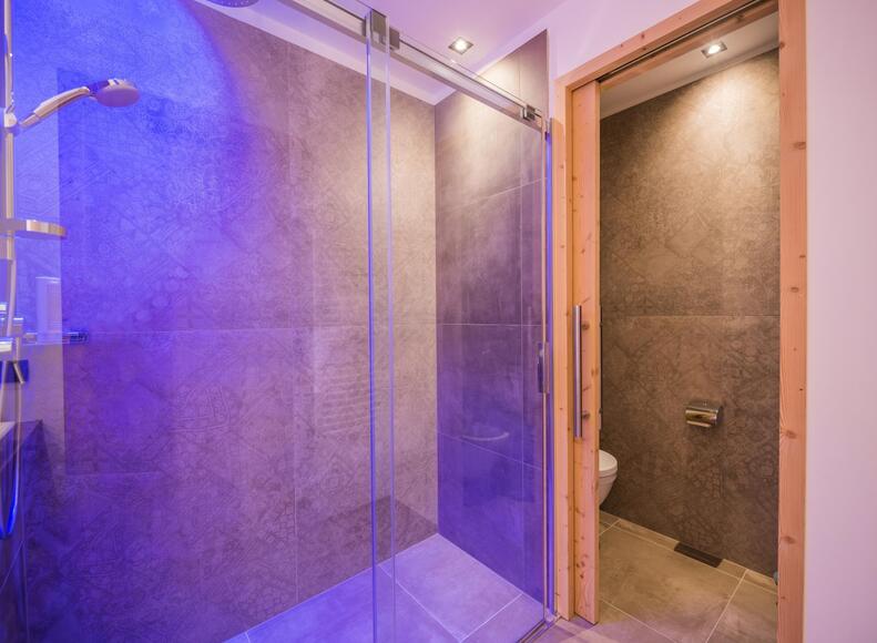 Bathroom with shower and WC